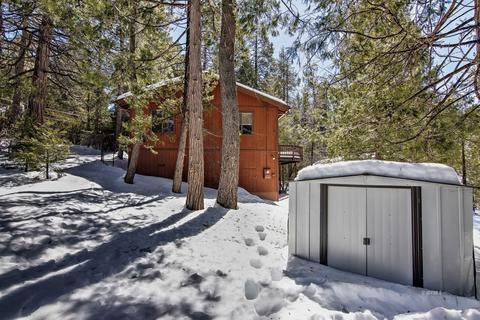 26405 Saunders Meadow Rd, Idyllwild, CA 92549