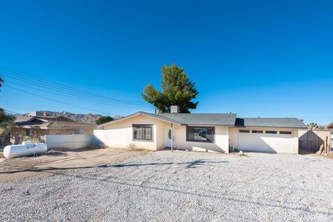 57598 Onaga Trl, Yucca Valley, CA 92284 photo 2