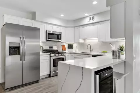 1341 Sunflower Cir S, Palm Springs, CA 92262