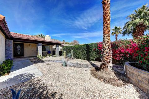 53815 Avenida Alvarado, La Quinta, CA 92253