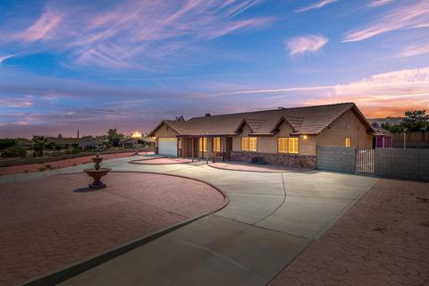 57815 San Tropeze Dr, Yucca Valley, CA 92284