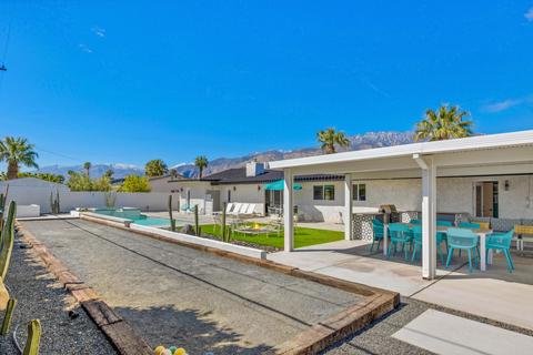 2972 N Chuperosa Rd, Palm Springs, CA 92262