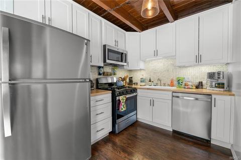 148 Victoria Ln, Sugarloaf, CA 92386 photo 6