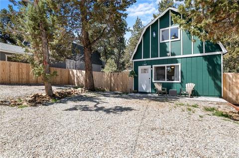 148 Victoria Ln, Sugarloaf, CA 92386