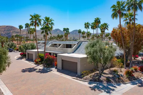 147 E Perlita Cir, Palm Springs, CA 92264