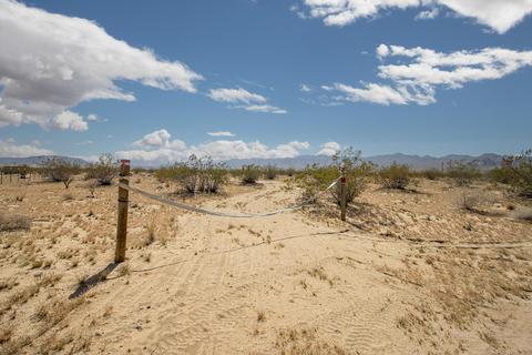 132 California Ave, Joshua Tree, CA 92252