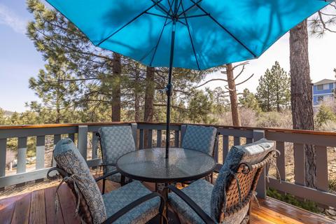 1238 Malabar Ct, Big Bear City, CA 92314 photo 6