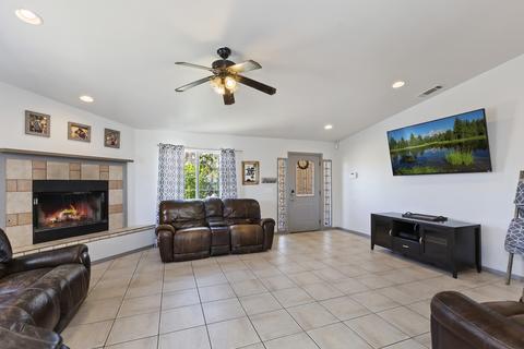7482 Apache Trl, Yucca Valley, CA 92284 photo 8
