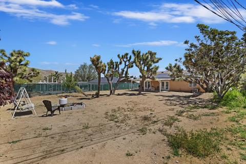 7482 Apache Trl, Yucca Valley, CA 92284 photo 37
