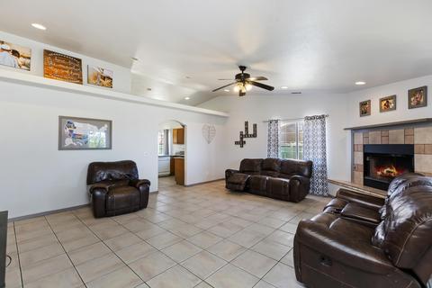 7482 Apache Trl, Yucca Valley, CA 92284 photo 10