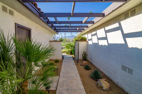 30 San Sebastian Dr, Rancho Mirage, CA 92270