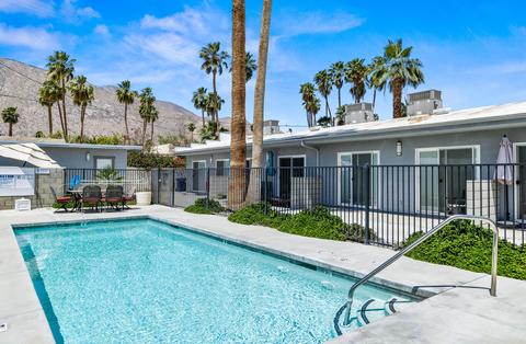 981 E Parocela Pl, Palm Springs, CA 92264