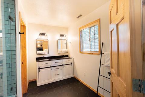42641 Juniper Dr, Big Bear Lake, CA 92315 photo 14