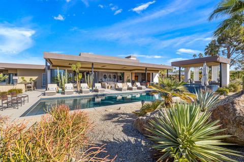 2 Sterling Ridge Dr, Rancho Mirage, CA 92270