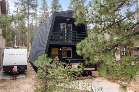 42649 Willow Ave, Big Bear Lake, CA 92315 photo 2