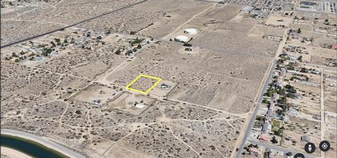 1 E Ave T 12, Palmdale, CA 93552 photo 2