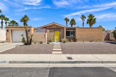 1370 E Luna Way, Palm Springs, CA 92262