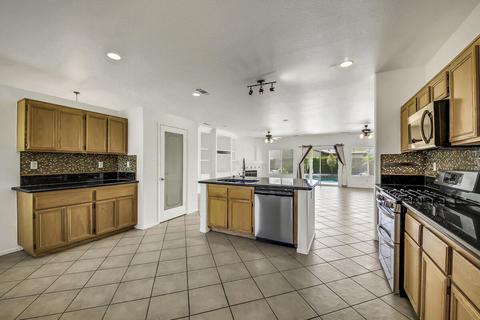 41271 Mackenzie Ln, Indio, CA 92203 photo 11