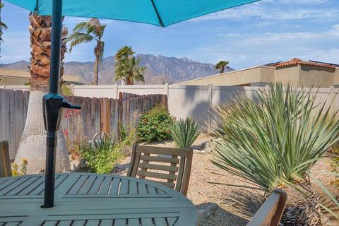 3071 Sunflower Cir E, Palm Springs, CA 92262