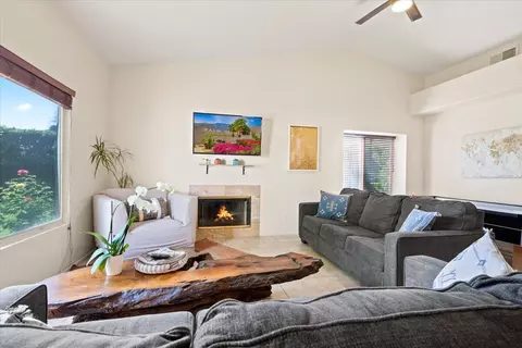 1563 Lorena Way, Palm Springs, CA 92262