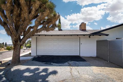 56595 Golden Bee Dr, Yucca Valley, CA 92284 photo 3