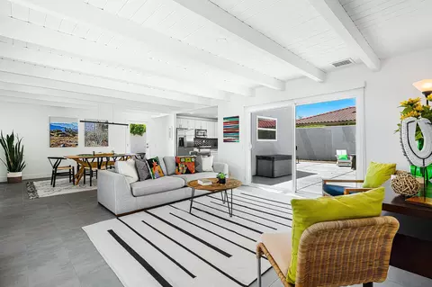 2239 E Powell Rd, Palm Springs, CA 92262