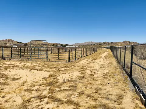 14223 Oden Dr, Apple Valley, CA 92307 photo 16