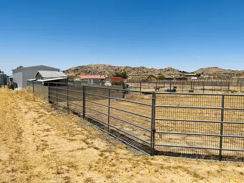 14223 Oden Dr, Apple Valley, CA 92307 photo 15