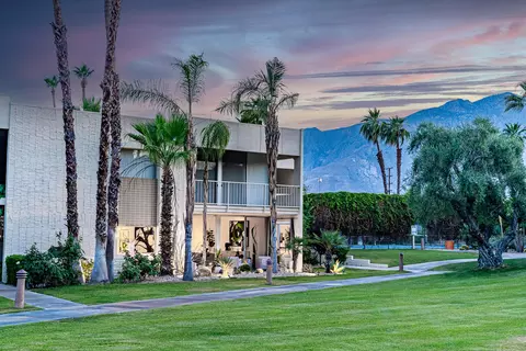 457 Desert Lakes Dr, Palm Springs, CA 92264