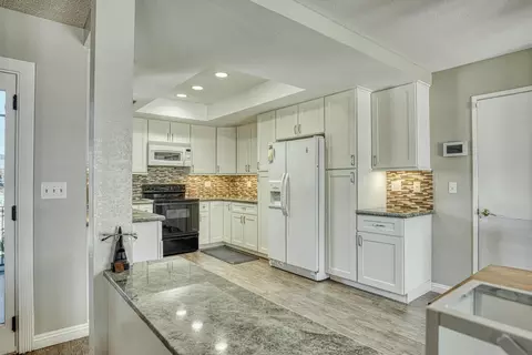 7405 Frontera Ave, Yucca Valley, CA 92284 photo 14