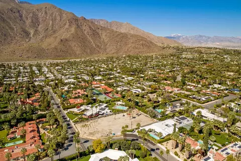 416 W Hermosa Pl, Palm Springs, CA 92262