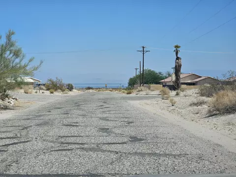 1551 Bering Blvd Ave, Thermal, CA 92274