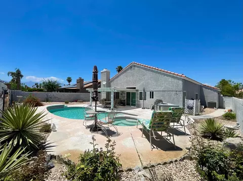 77681 Edinborough St, Palm Desert, CA 92211