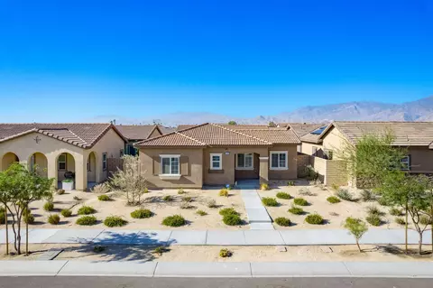67437 Rio Naches Rd, Cathedral City, CA 92234