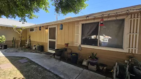 32806 Aurora Vista Rd, Cathedral City, CA 92234