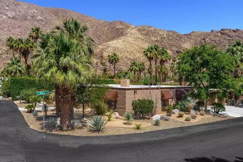 450 W Santa Rosa Dr, Palm Springs, CA 92262