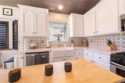 320 Edgemoor Rd, Big Bear Lake, CA 92315 photo 12