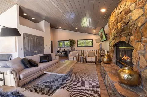 320 Edgemoor Rd, Big Bear Lake, CA 92315 photo 9