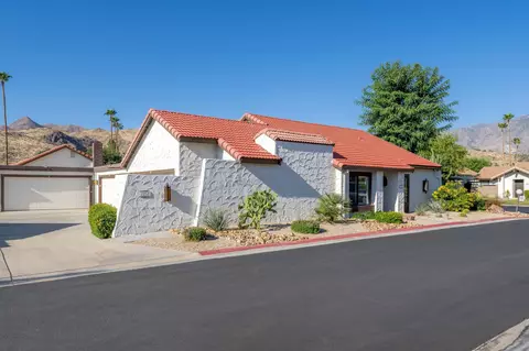 2252 Miramonte Cir E, Palm Springs, CA 92264