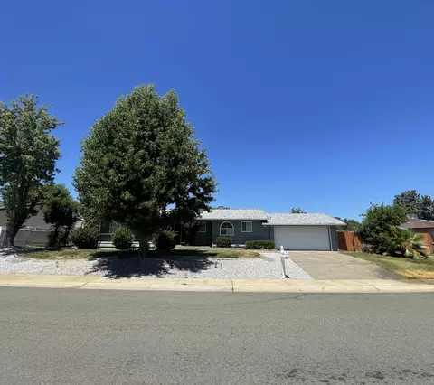 4170 Meander Dr, Redding, CA 96001
