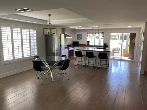 10 Joya Dr, Palm Desert, CA 92260