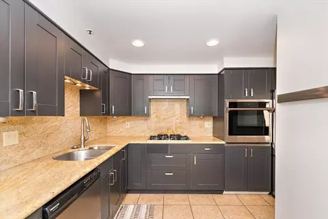 827 Village Sq S, Palm Springs, CA 92262