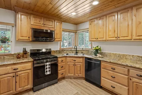 42551 Willow Ave, Big Bear Lake, CA 92315 photo 8
