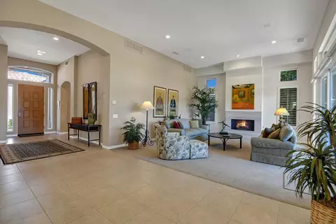 483 Tomahawk Dr, Palm Desert, CA 92211 photo 6