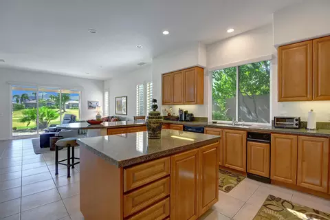 483 Tomahawk Dr, Palm Desert, CA 92211 photo 11