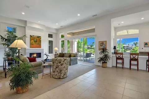 483 Tomahawk Dr, Palm Desert, CA 92211 photo 3