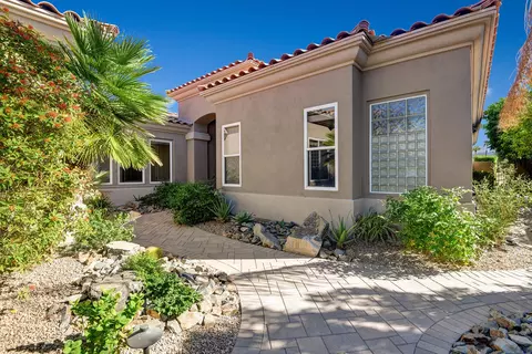 483 Tomahawk Dr, Palm Desert, CA 92211 photo 5