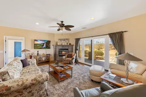 3733 Julcrest Rd, Yucca Valley, CA 92284 photo 10
