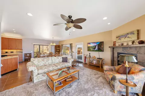 3733 Julcrest Rd, Yucca Valley, CA 92284 photo 4