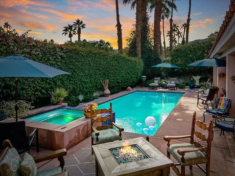 48840 Eisenhower Dr, La Quinta, CA 92253
